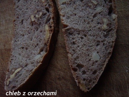 Weekendowa piekarnia #51: Chleb z orzechami