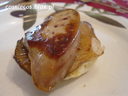 Foie gras, brioszka i boczniaki